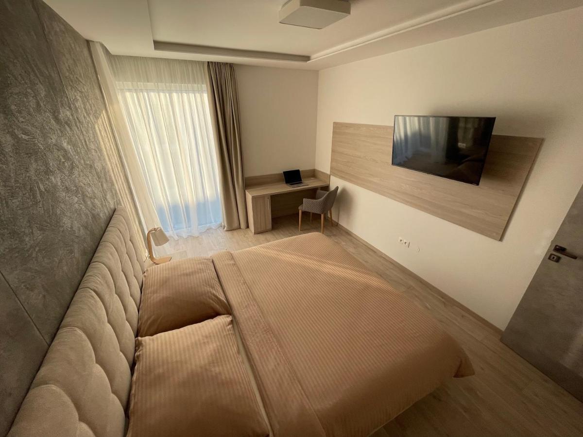 Greenbay Apartment With Free Parking Trenčín Exterior foto