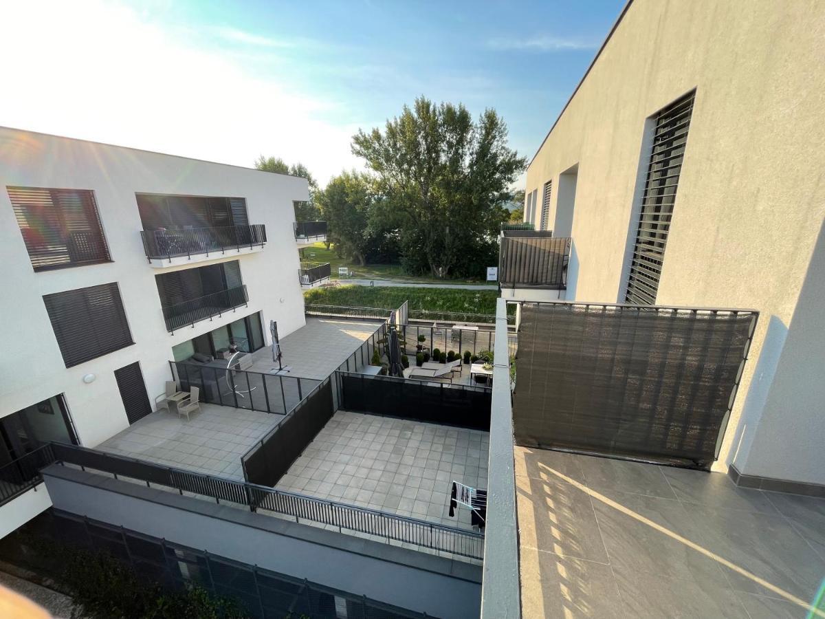 Greenbay Apartment With Free Parking Trenčín Exterior foto